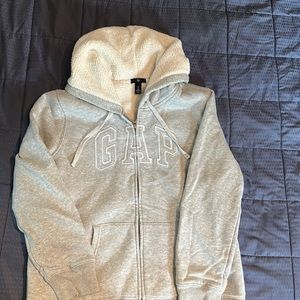 Women’s Gap sweatshirt